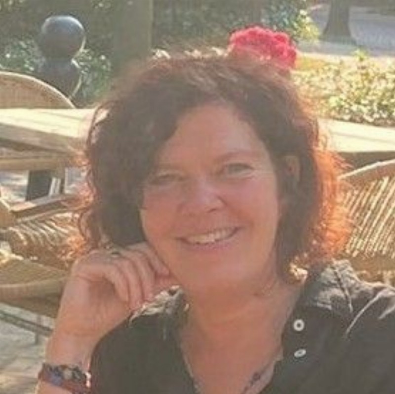 Suzanne van Hoek