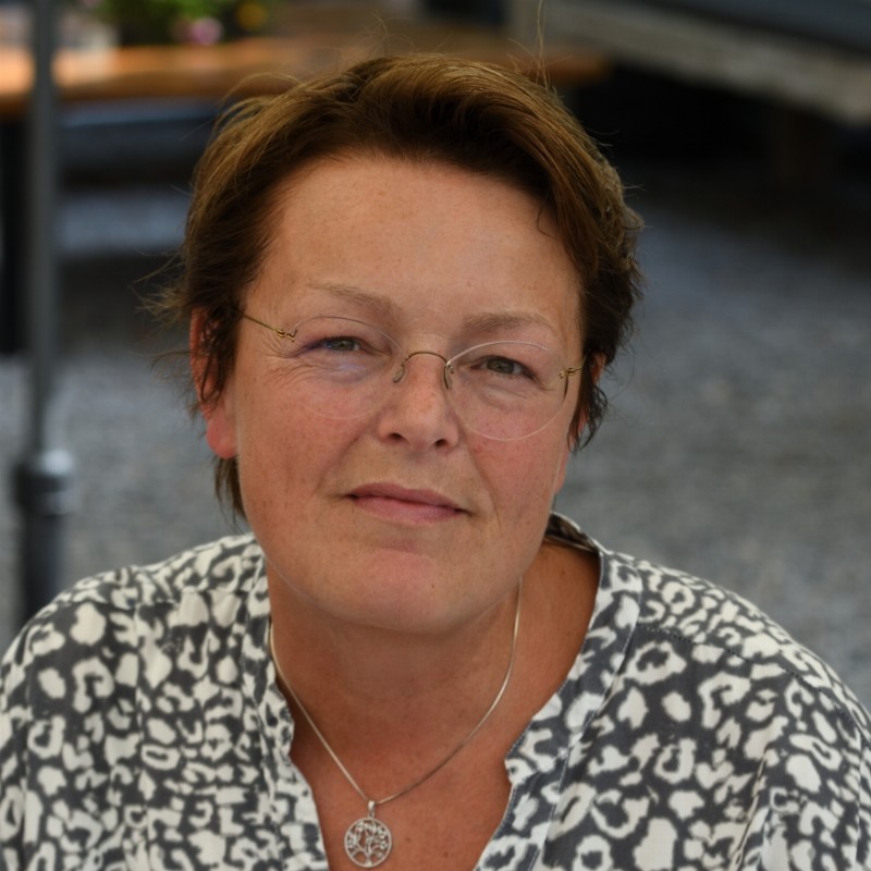 Esther Hasselman